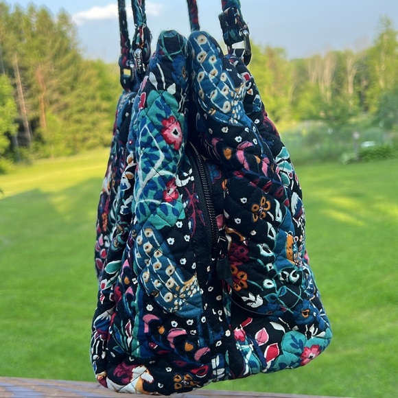 Vera Bradley Enchantment multi compartment shoulder bag EUC - Picture 4 of 13